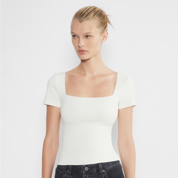 NWOT Aritzia Babaton contour square neck shortsleeve T-shirt - Picture 1 of 4